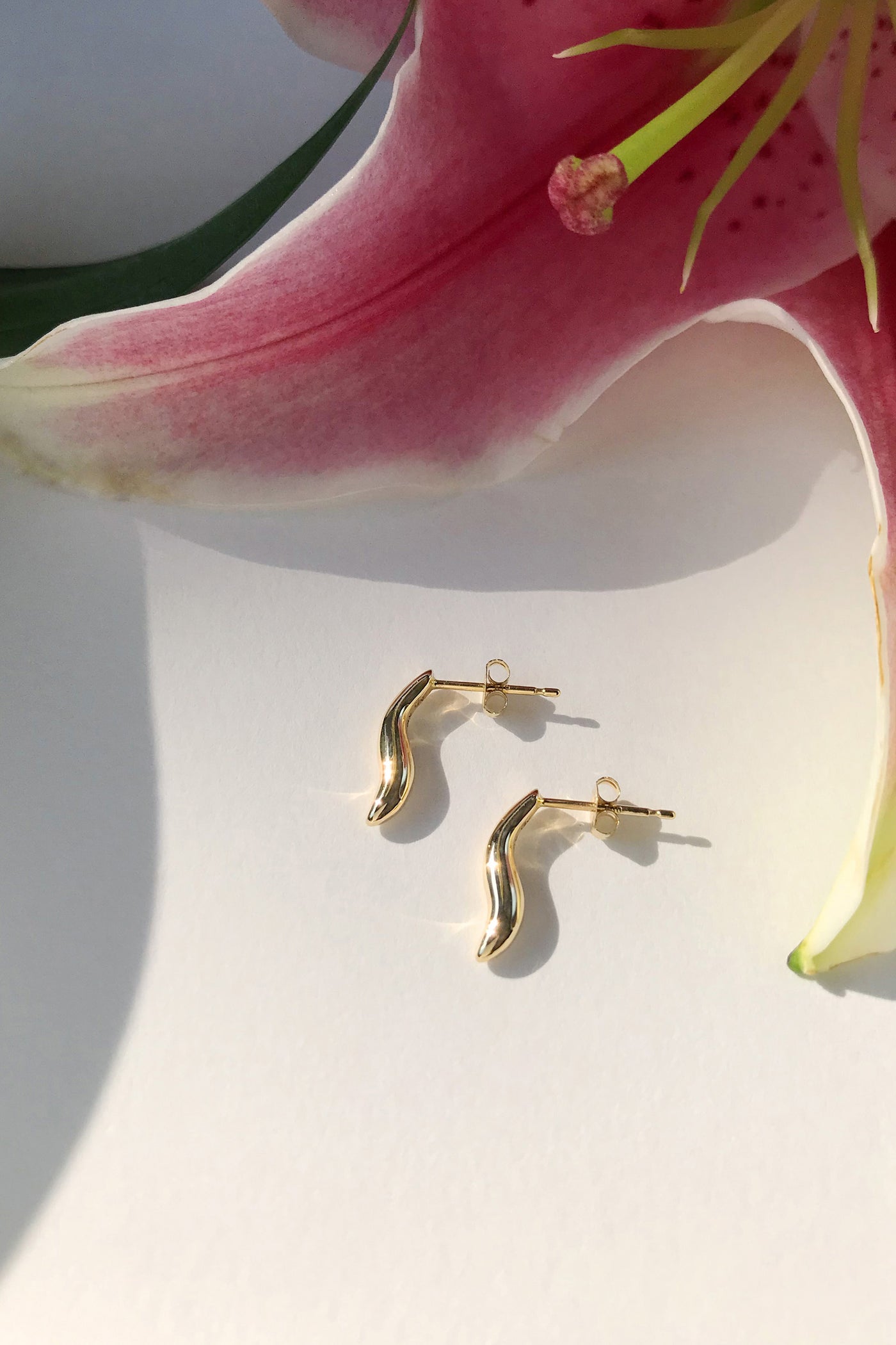 Maresse Wave Earrings Small 10K Gold Top View