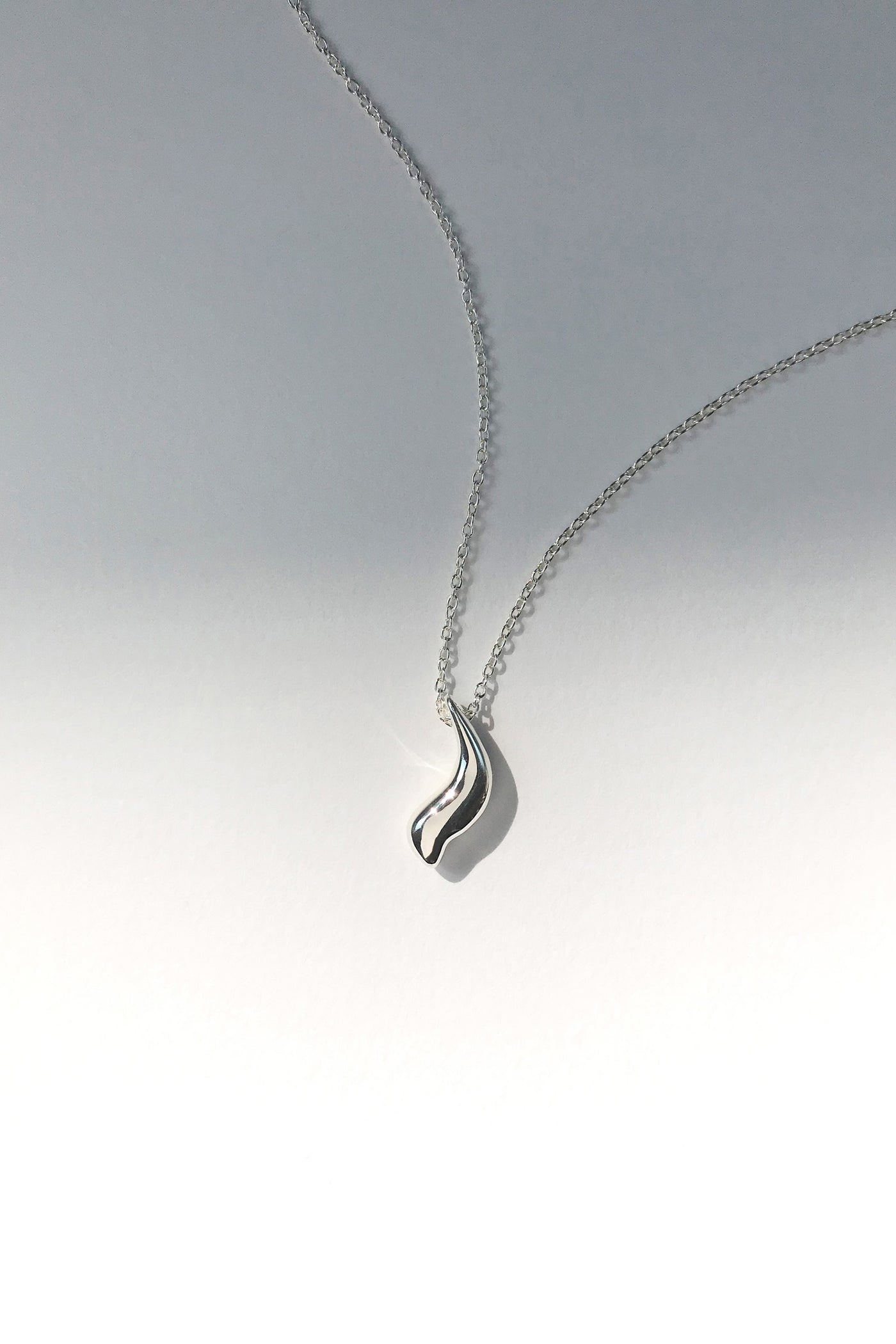 Maresse Wave Necklace Mini Sterling Silver