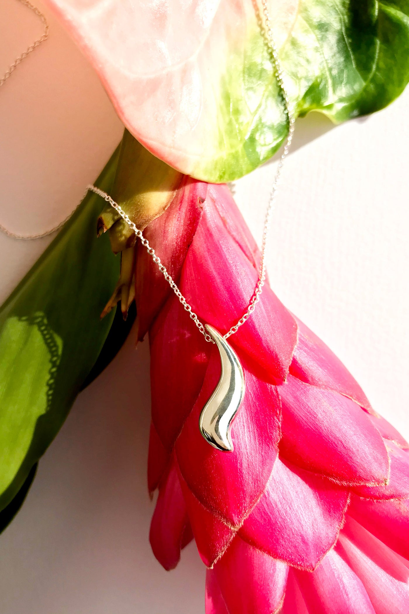 Maresse Wave Necklace Sterling Silver Flowers