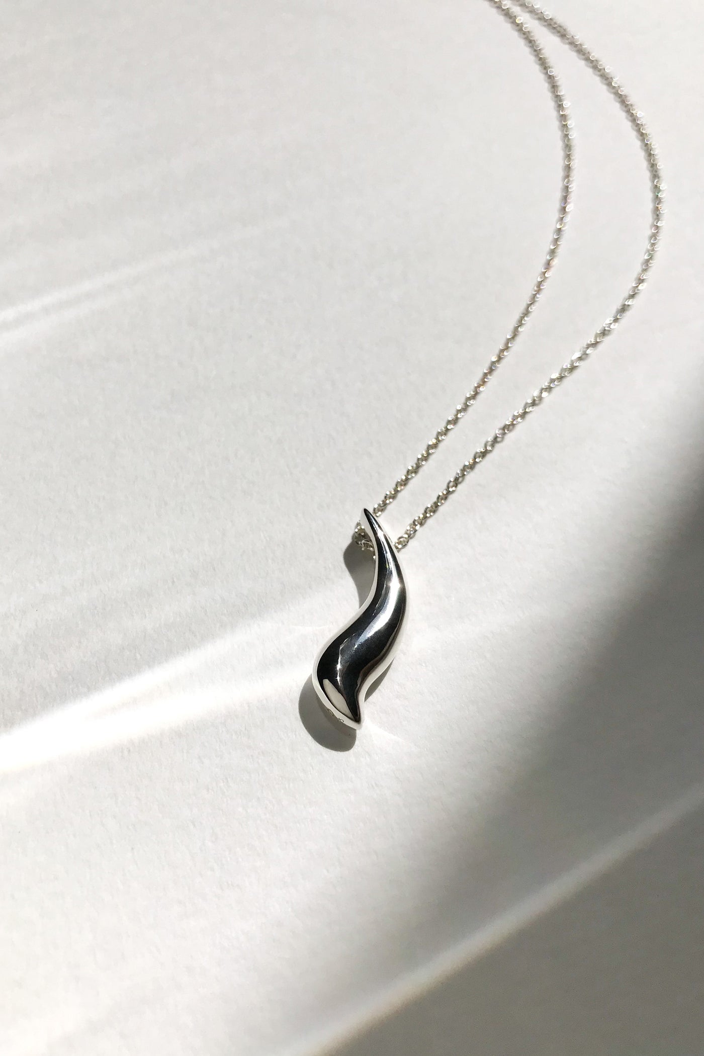 Maresse Wave Necklace Sterling Silver