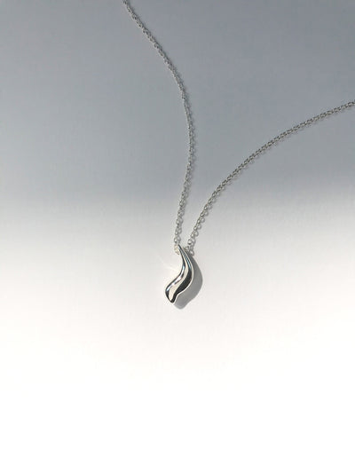 Maresse Mini Wave Necklace Sterling Silver