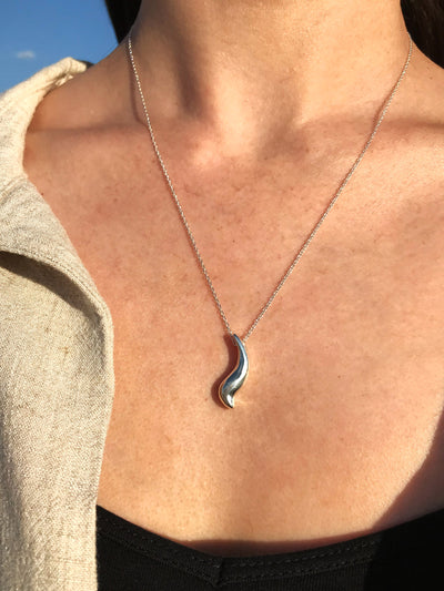 Maresse Wave Necklace Sterling Silver wearing